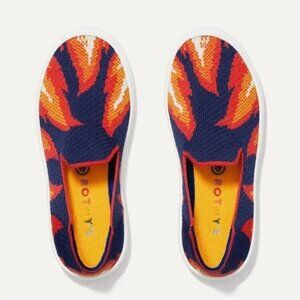 Rothy's Kids Slip on Sneakers in Flame, Size 4